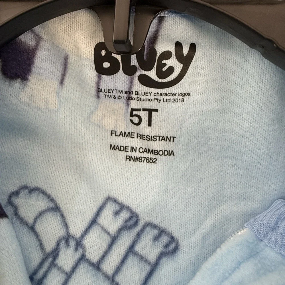 Bluey 5T Footed PJ's Pajama Set Blanket Sleeper New